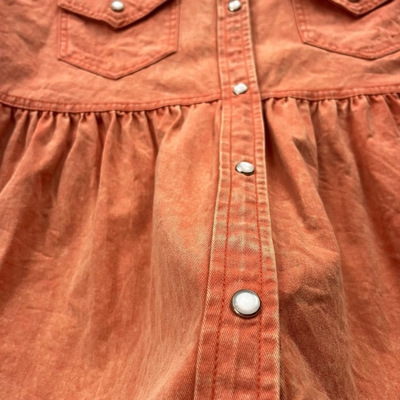 Entro Women’s Sz Small Orange Short Sleeve Button Snap Collared Peplum Denim Top - Picture 7 of 16